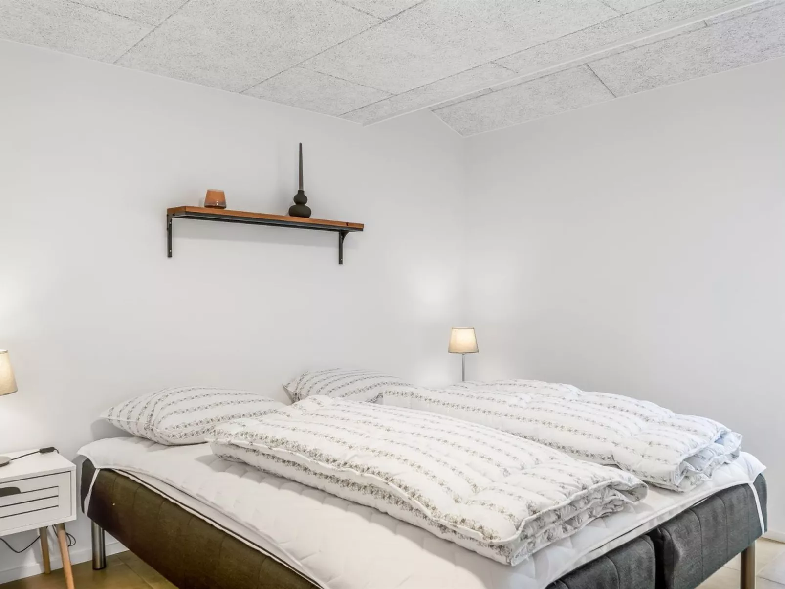 "Zoya" -  from the sea-Dedans