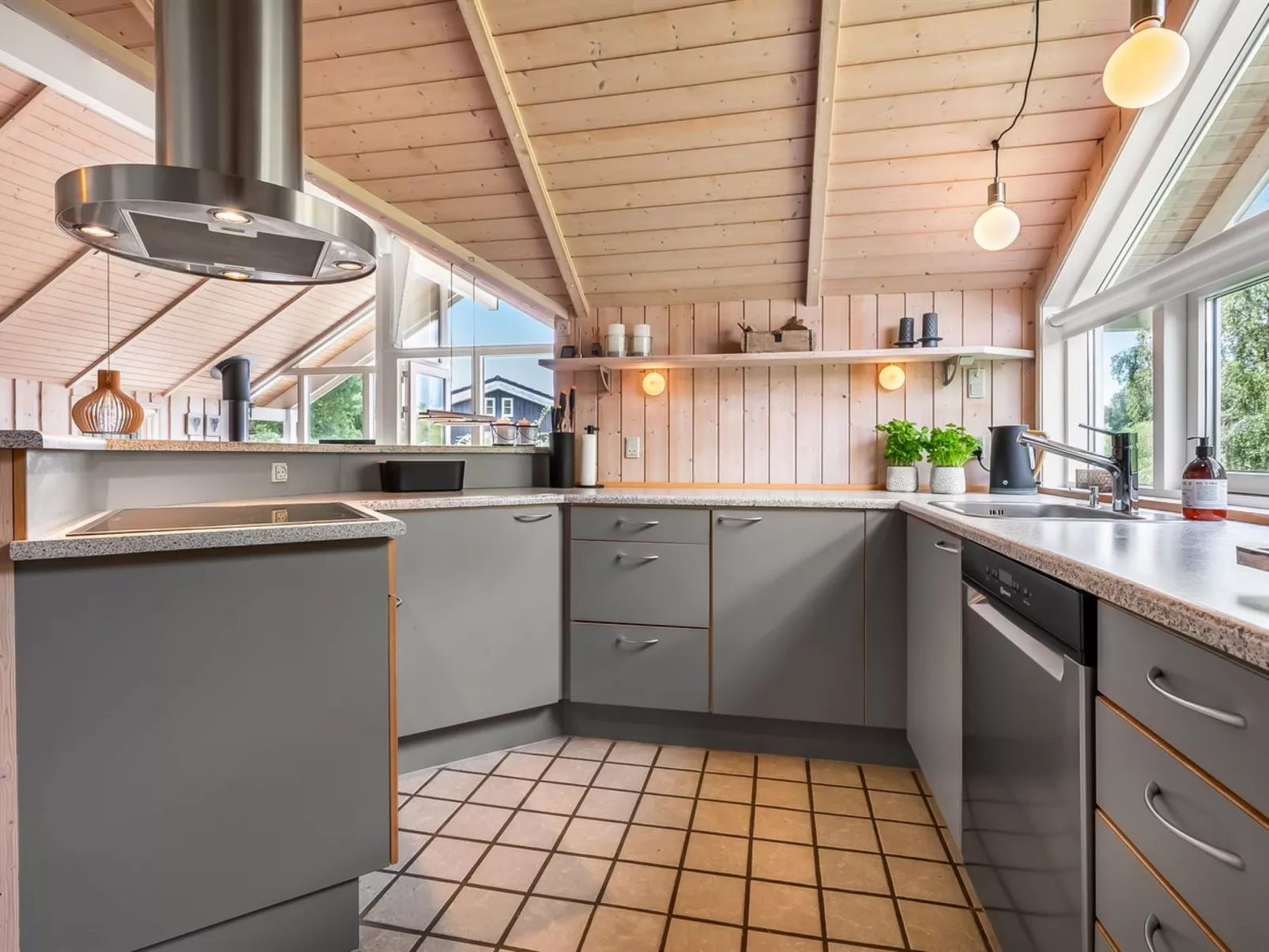 "Mieka" - 500m from the sea-Inside