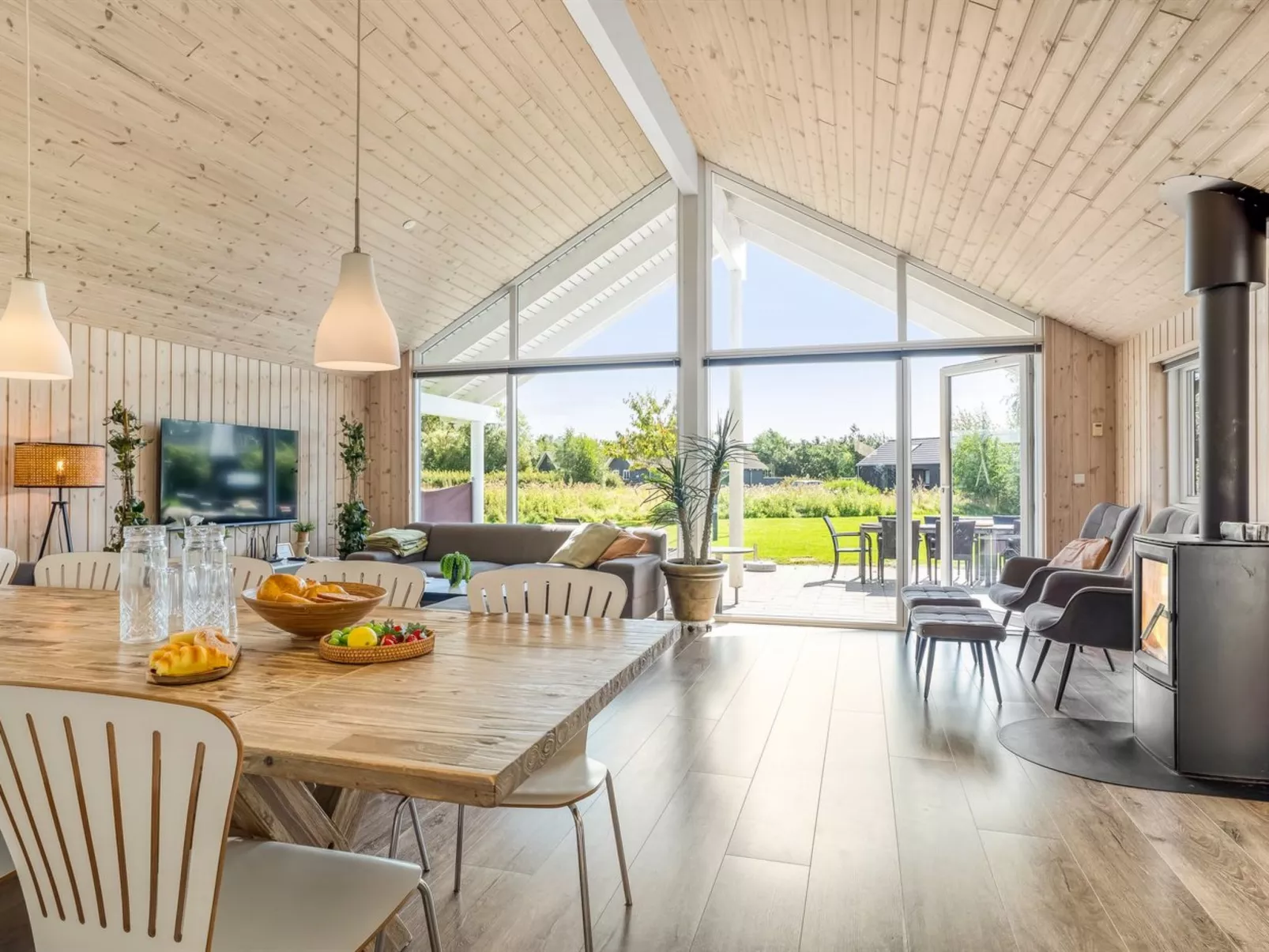 "Jurgis" - 900m from the sea-Inside