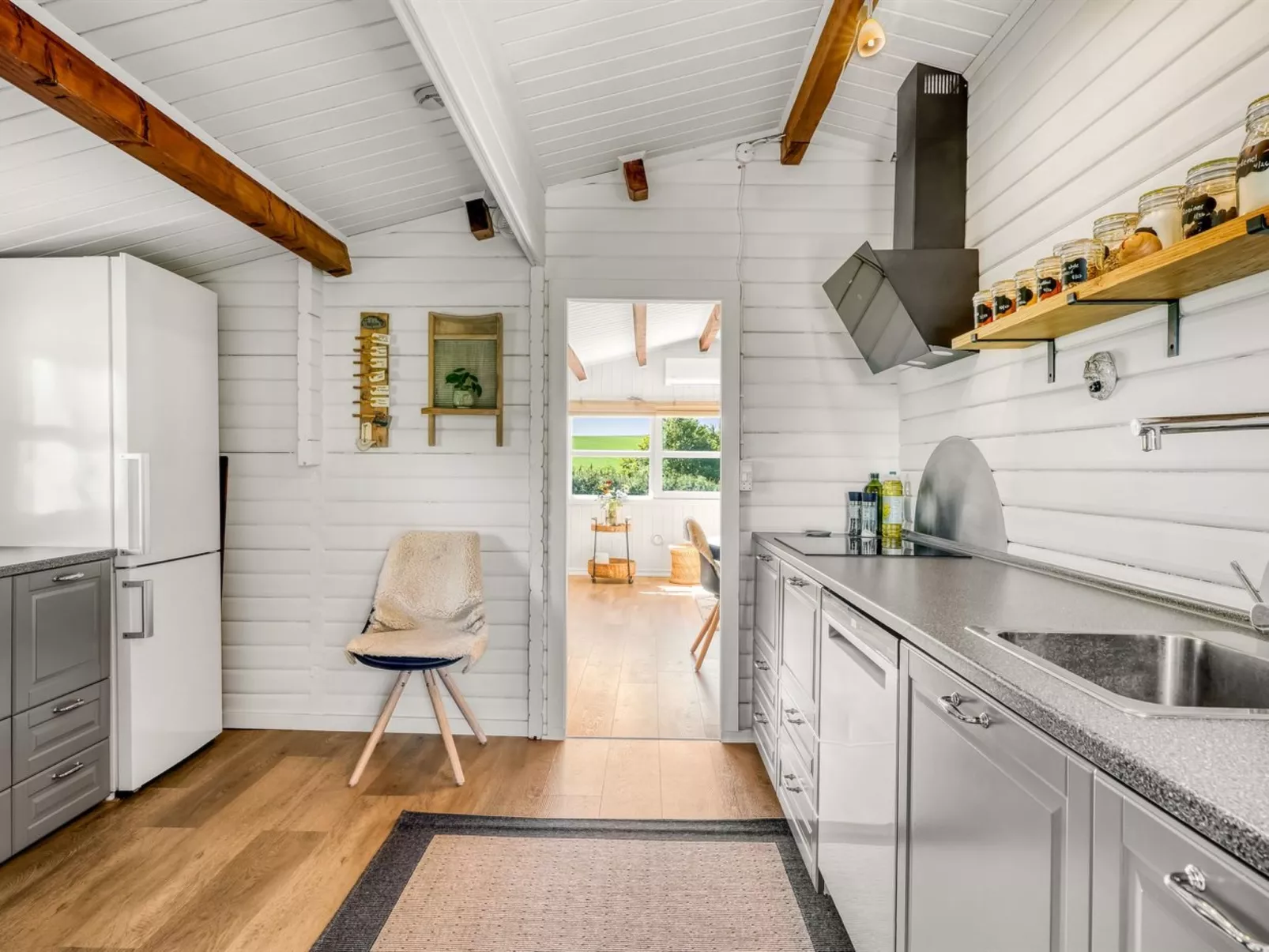 "Berner" - 500m to the fjord-Inside