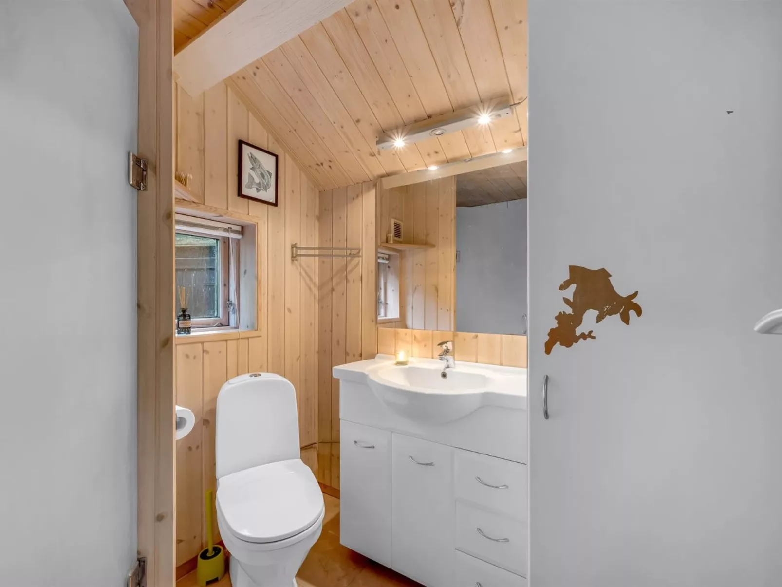 "Elea" - 450m to the fjord-Dedans