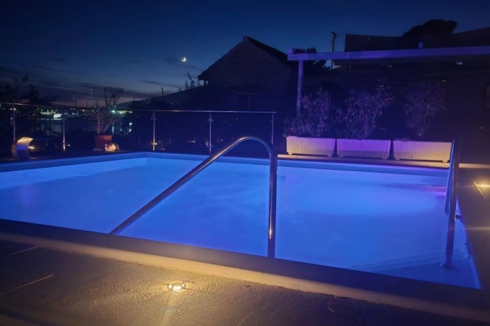 Two-bedroom Apartment With Sea View A1-Swimming pool