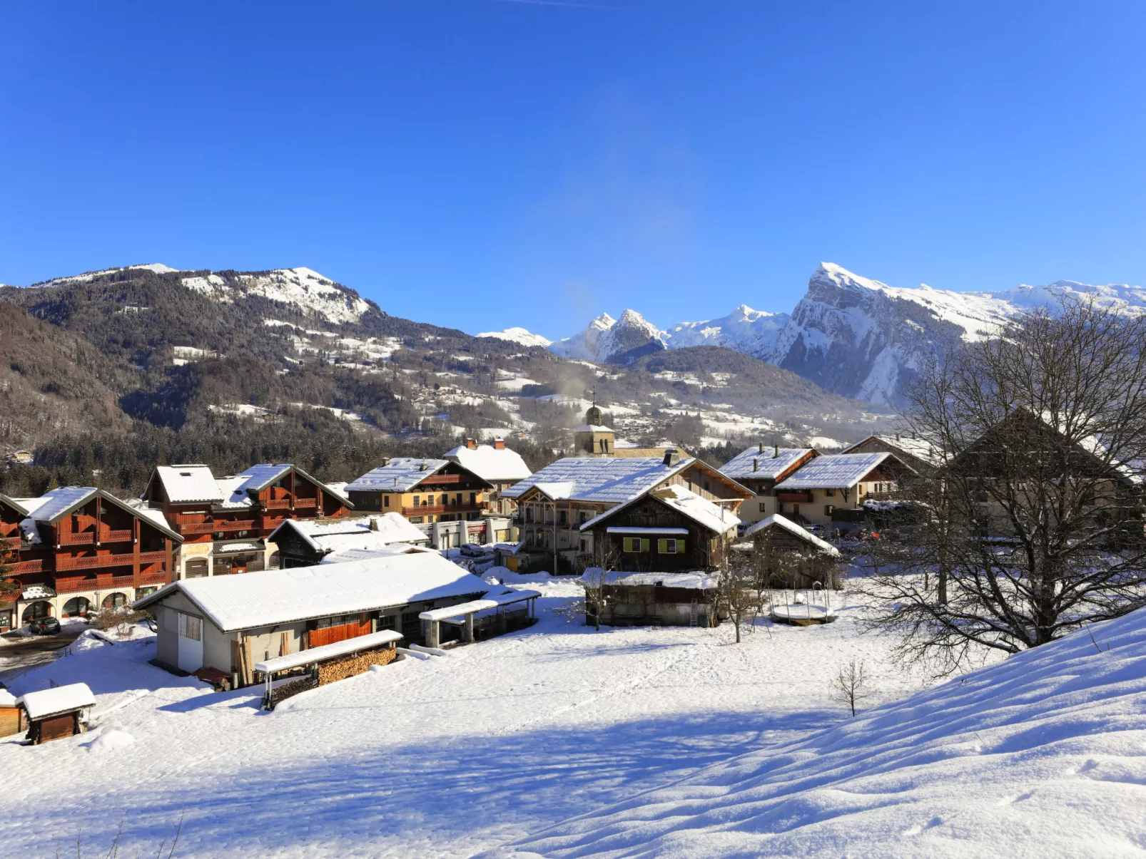 Les Eterlous-Outside