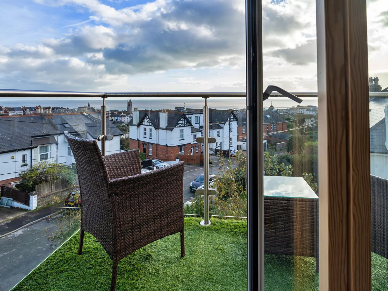 Number 10, Montpellier Apartments-Outside