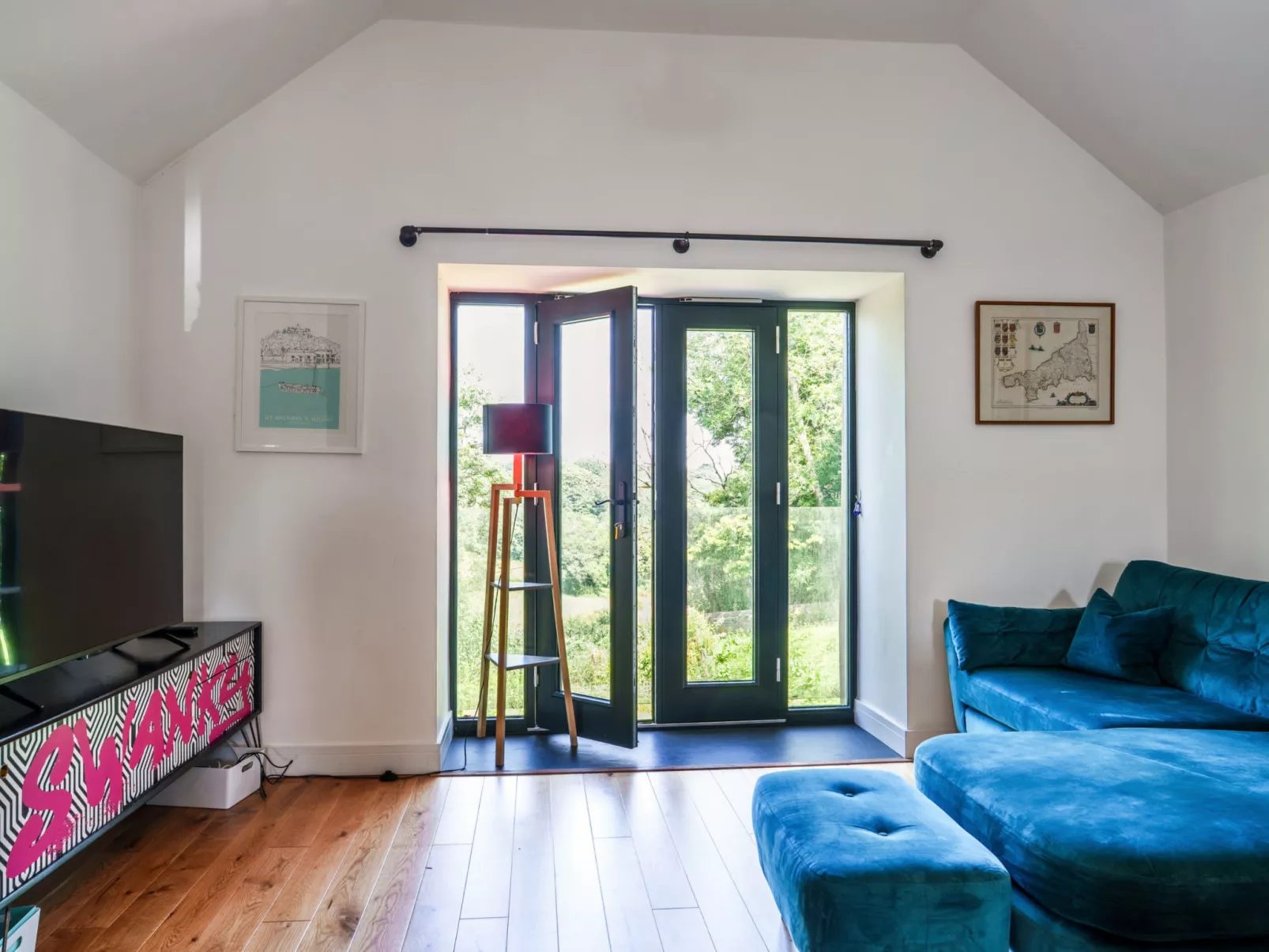 Wiggle Barn, Kingsand-Dedans