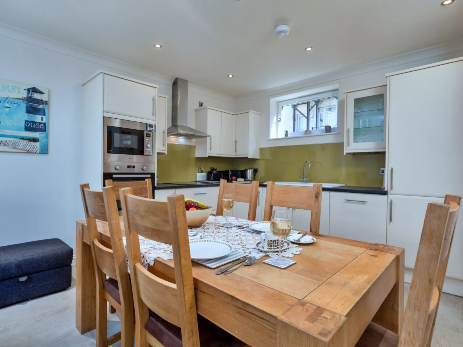 The Boat House - Dedans