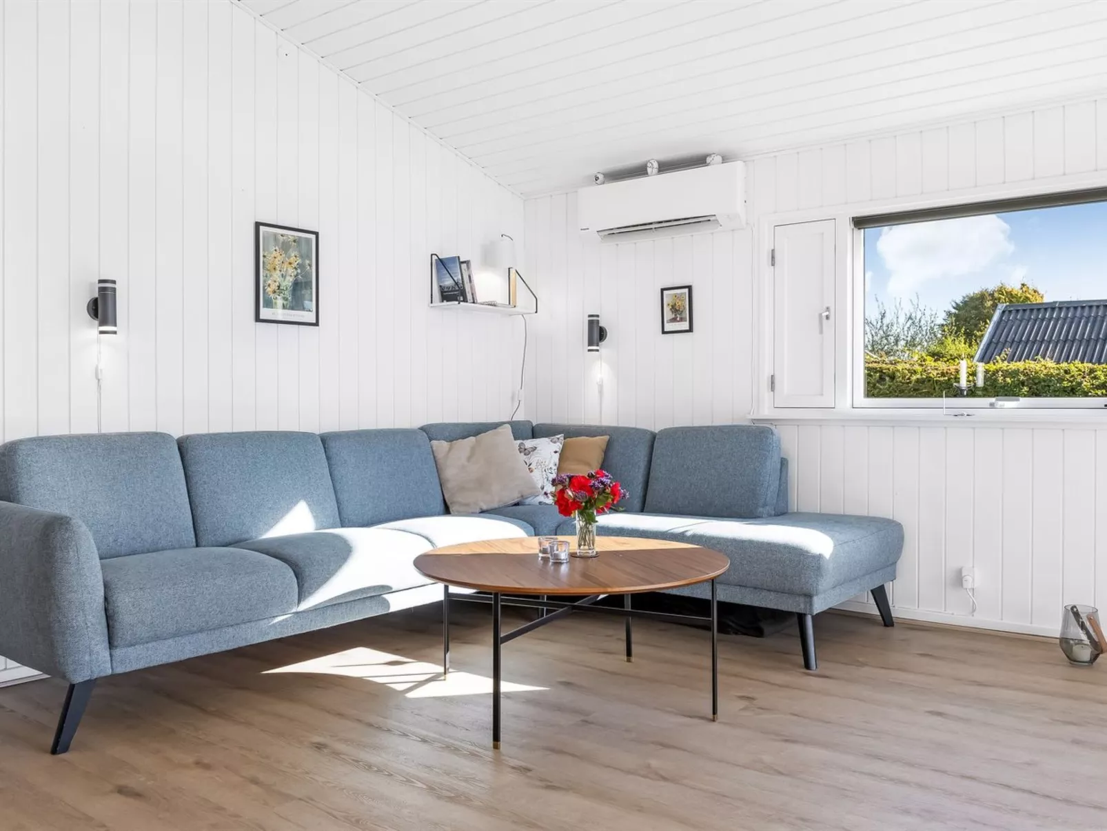 "Quanna" - 450m from the sea-Inside