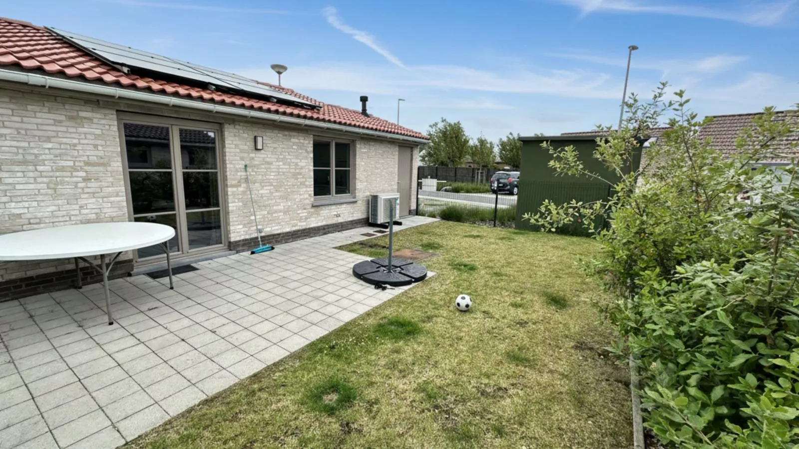 Westhinder I H95-Garten Sommer