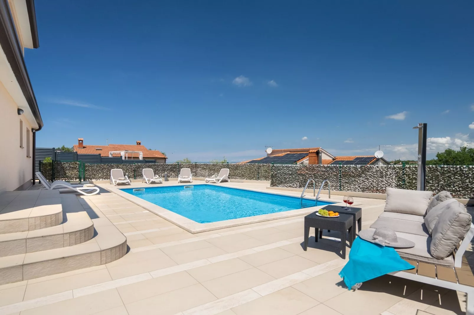 Holiday Home Mlačić - Three Bedroom Holiday Home with Pool-Piscine