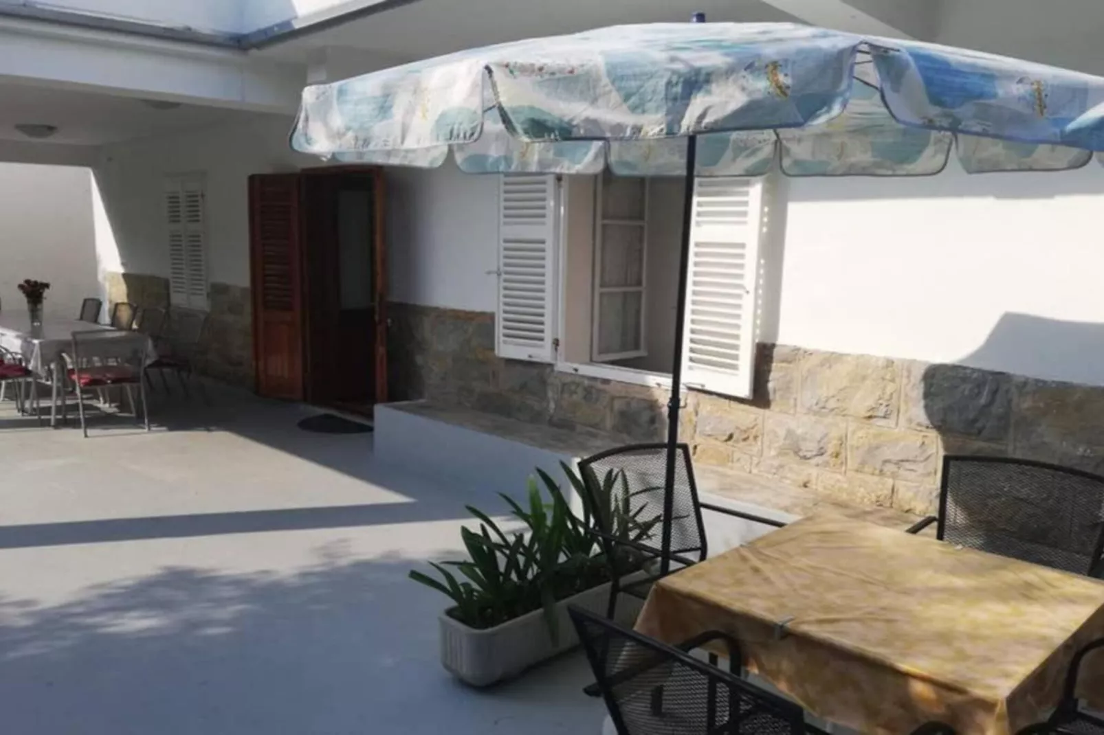Holiday Home Ribarić - Four Bedroom Holiday Home with Terrace-Ambiente
