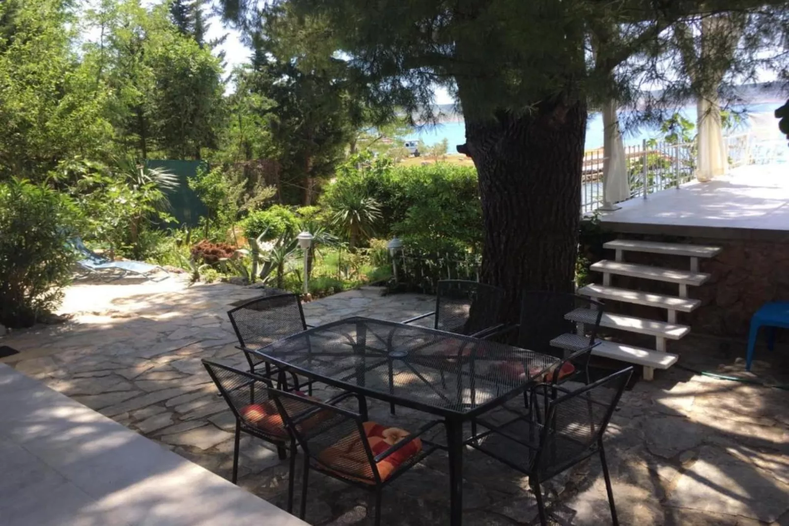 Beach House - 2m from beach - Three Bedroom House-Facilities