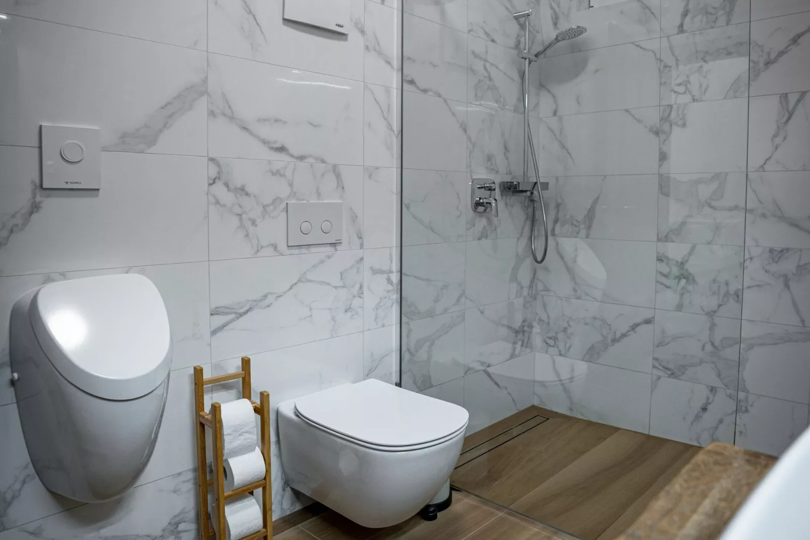 Peaceful Oasis in Nature Holiday Home with Terrace and Sauna - Three Bedroom Holiday Home with Terrace and Sauna-Bathroom