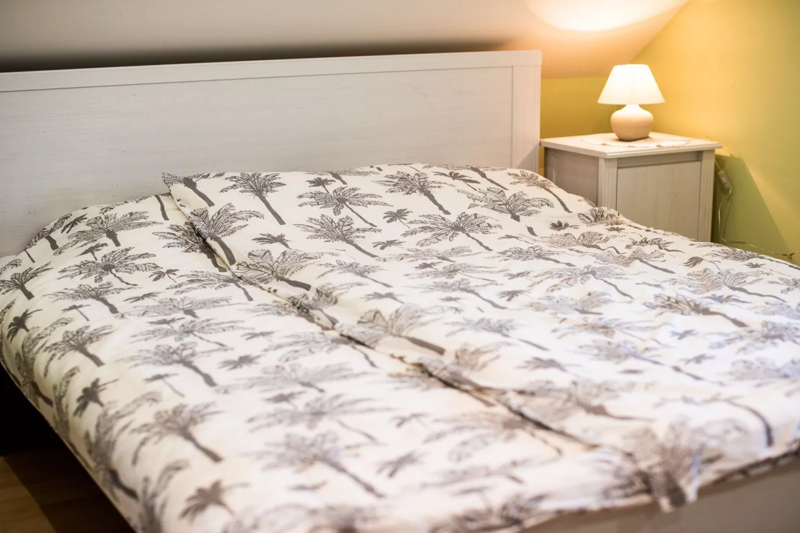 Golden Horizon Holiday Home with Terrace and Garden - One Bedroom Holiday Home with Terrace and Garden-Chambre