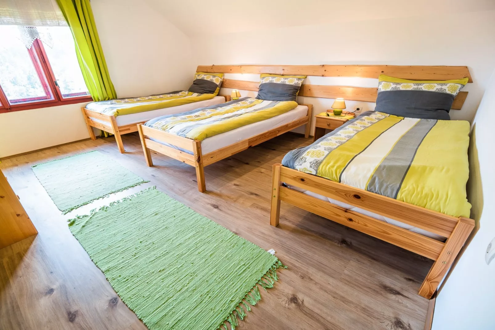 Bloomfield Retreat Country House with Sauna - Three Bedroom Country House-Schlafzimmer