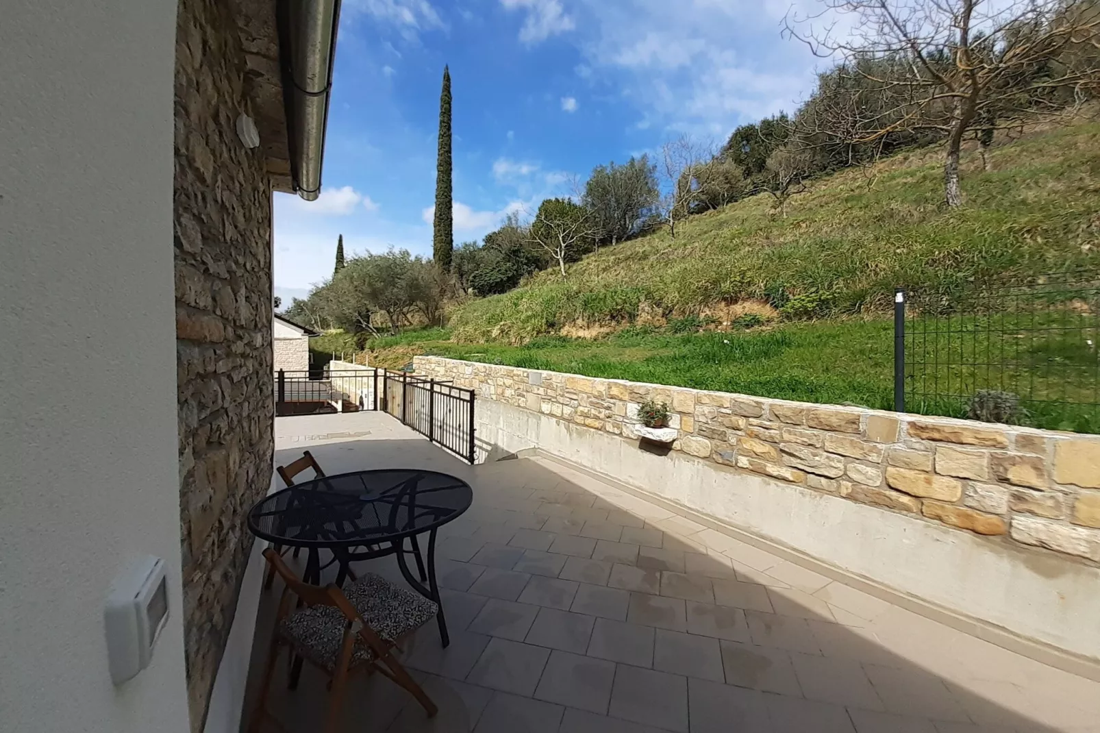 Secluded Authentic Apartment with Terrace - Studio Apartment with Terrace-Im Freien