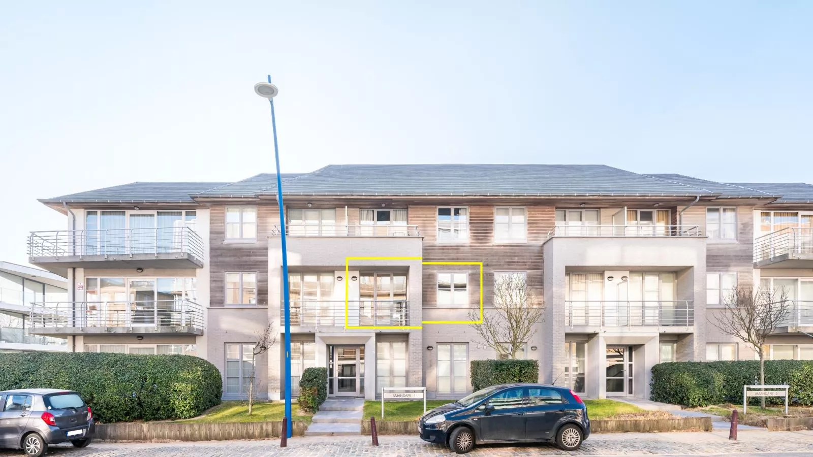 Aman dOr I-103-Exterior in summer