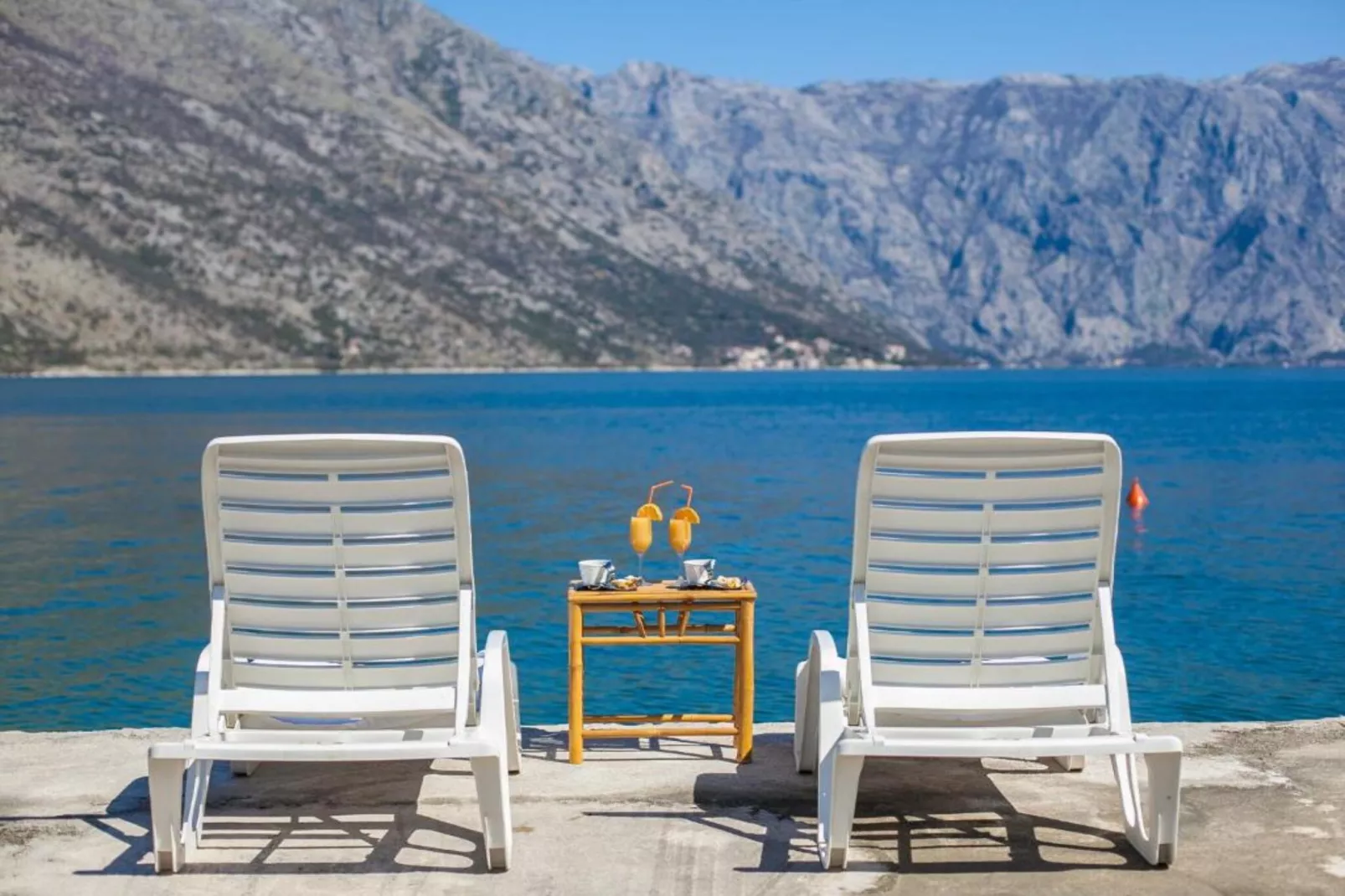 Charming Seaside Escape in Kotor - One Bedroom Apartment with Sea View 1-Outdoor