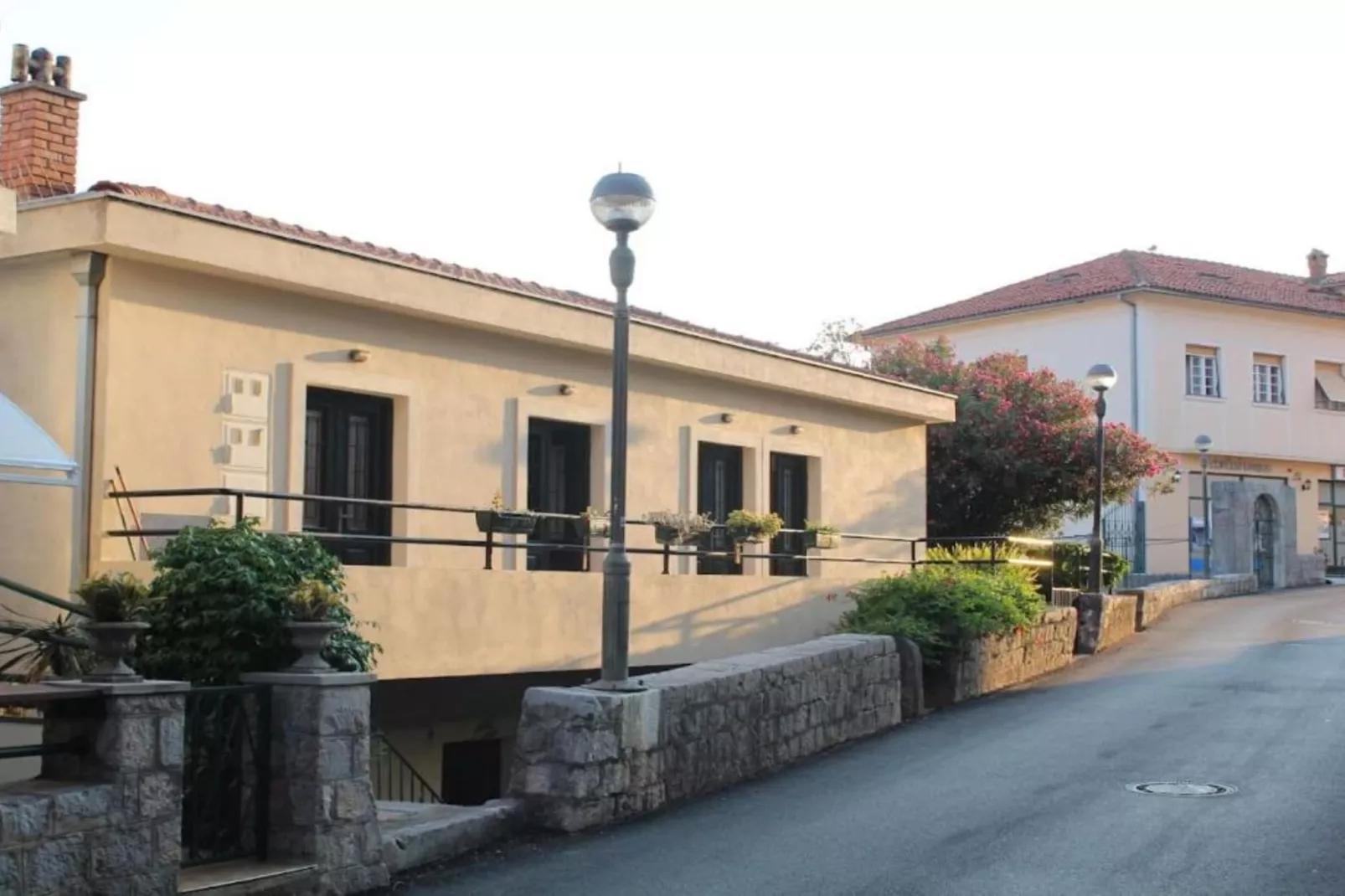 City & Sea Escape – A Perfect Stay in Herceg Novi - Two Bedroom Apartment with Seaview-Extérieur