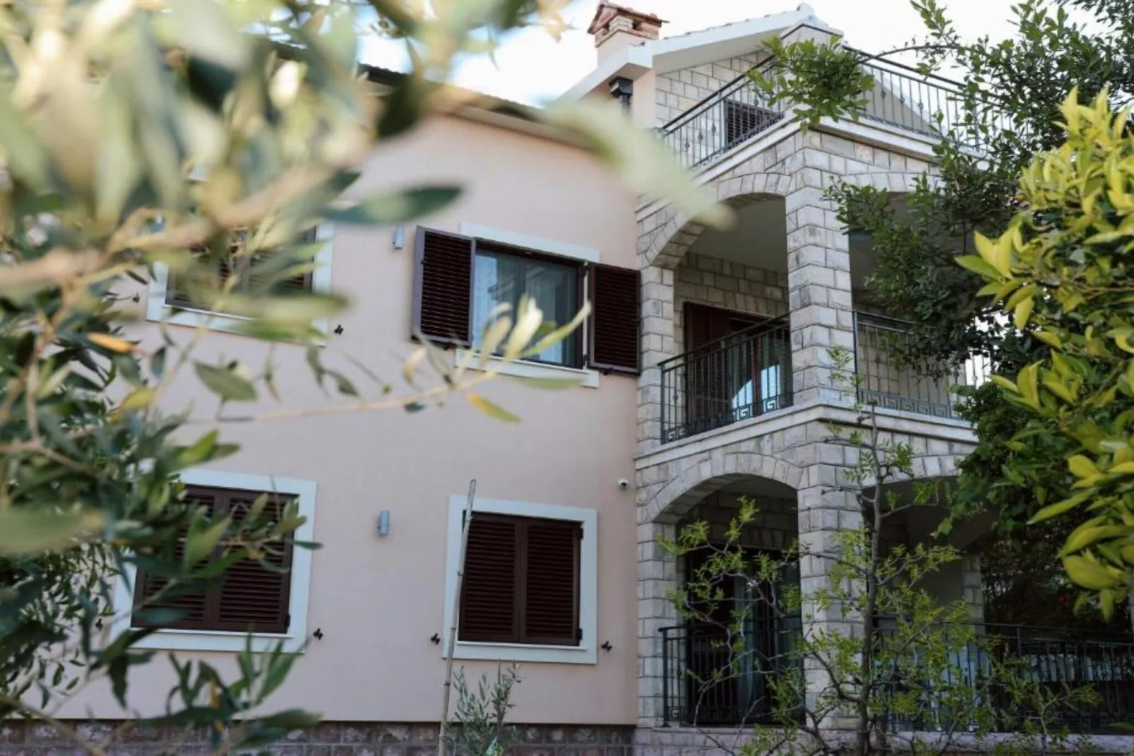 Stylish Apartment with Modern Elegance in Herceg Novi Area - Deluxe One Bedroom Apartment with Balcony-Im Freien