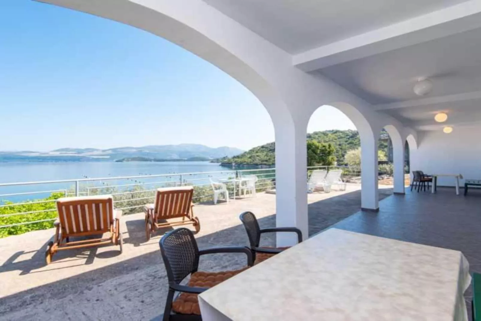 Spacious and Cozy Seafront Apartments - One Bedroom Apartment with Terrace and Sea View-Outdoor