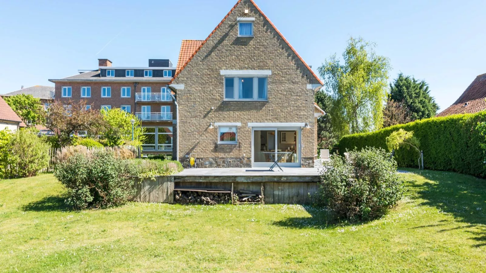 LAuthentique-Extérieur été