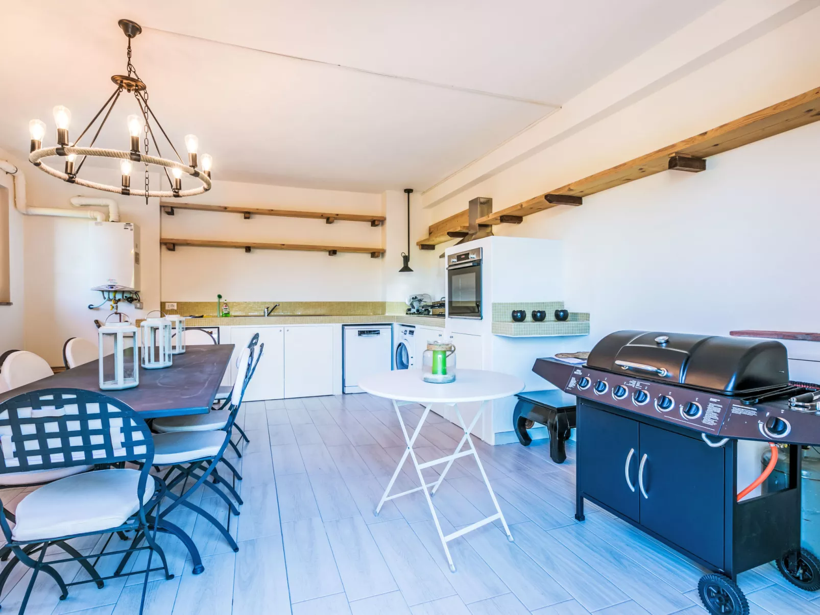 Vecchio Forno-Inside