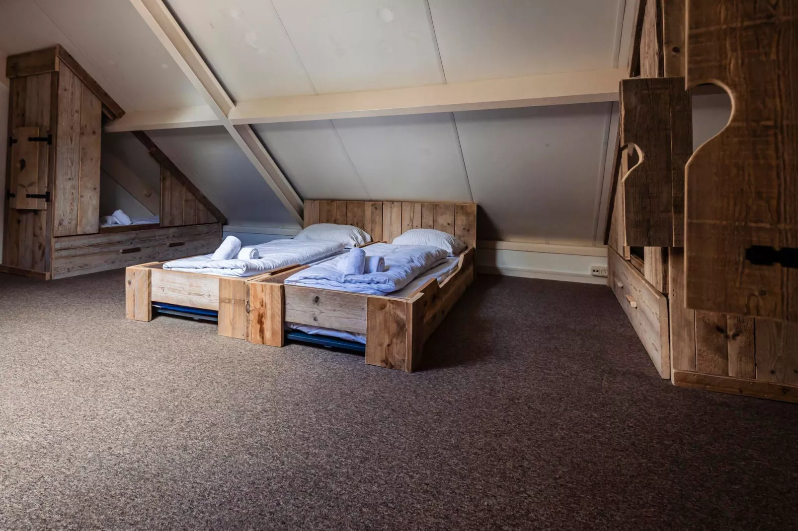 16 - Persons Family bungalow-Chambre