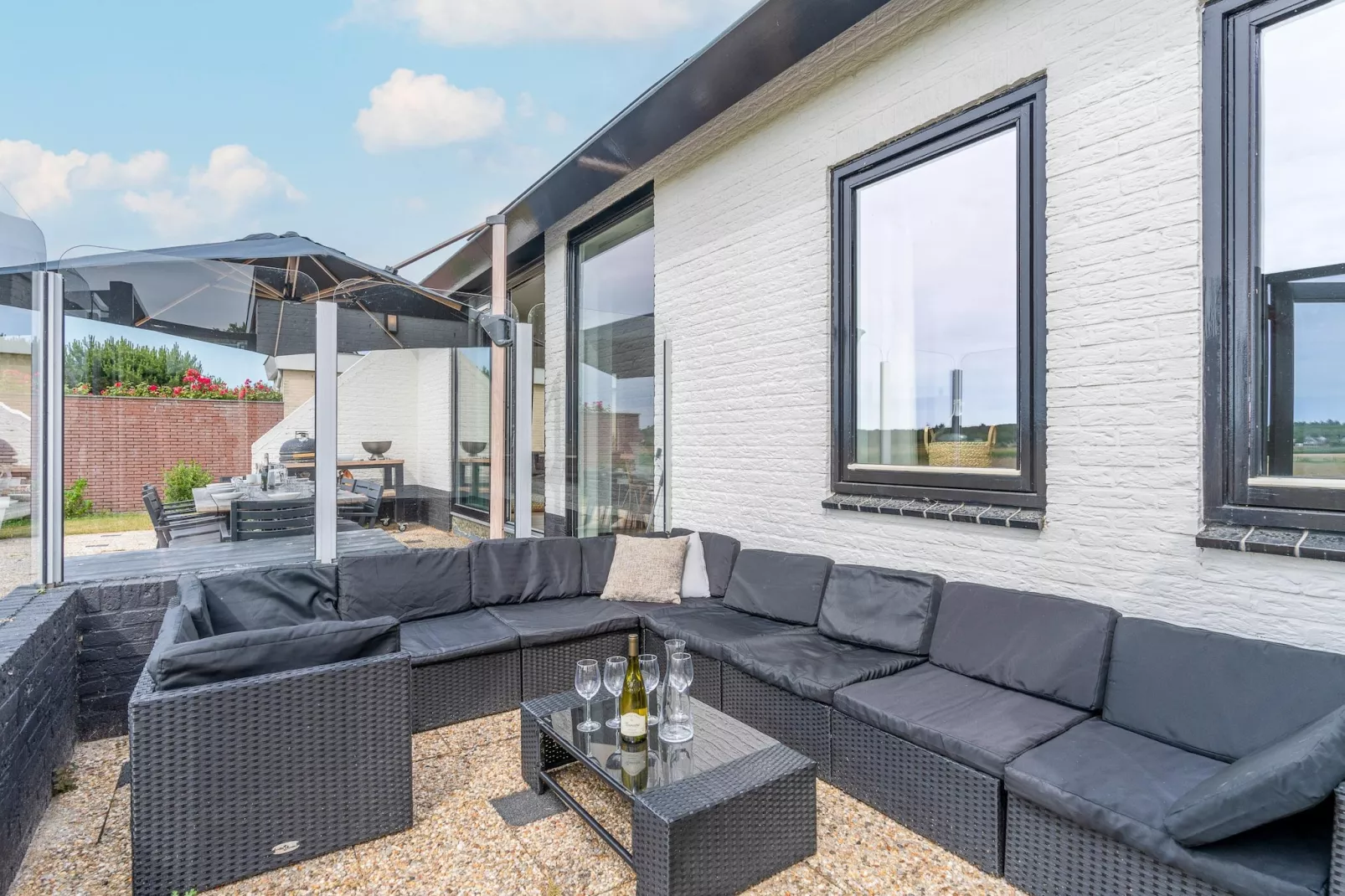 Orchismient 17-Terrace balcony