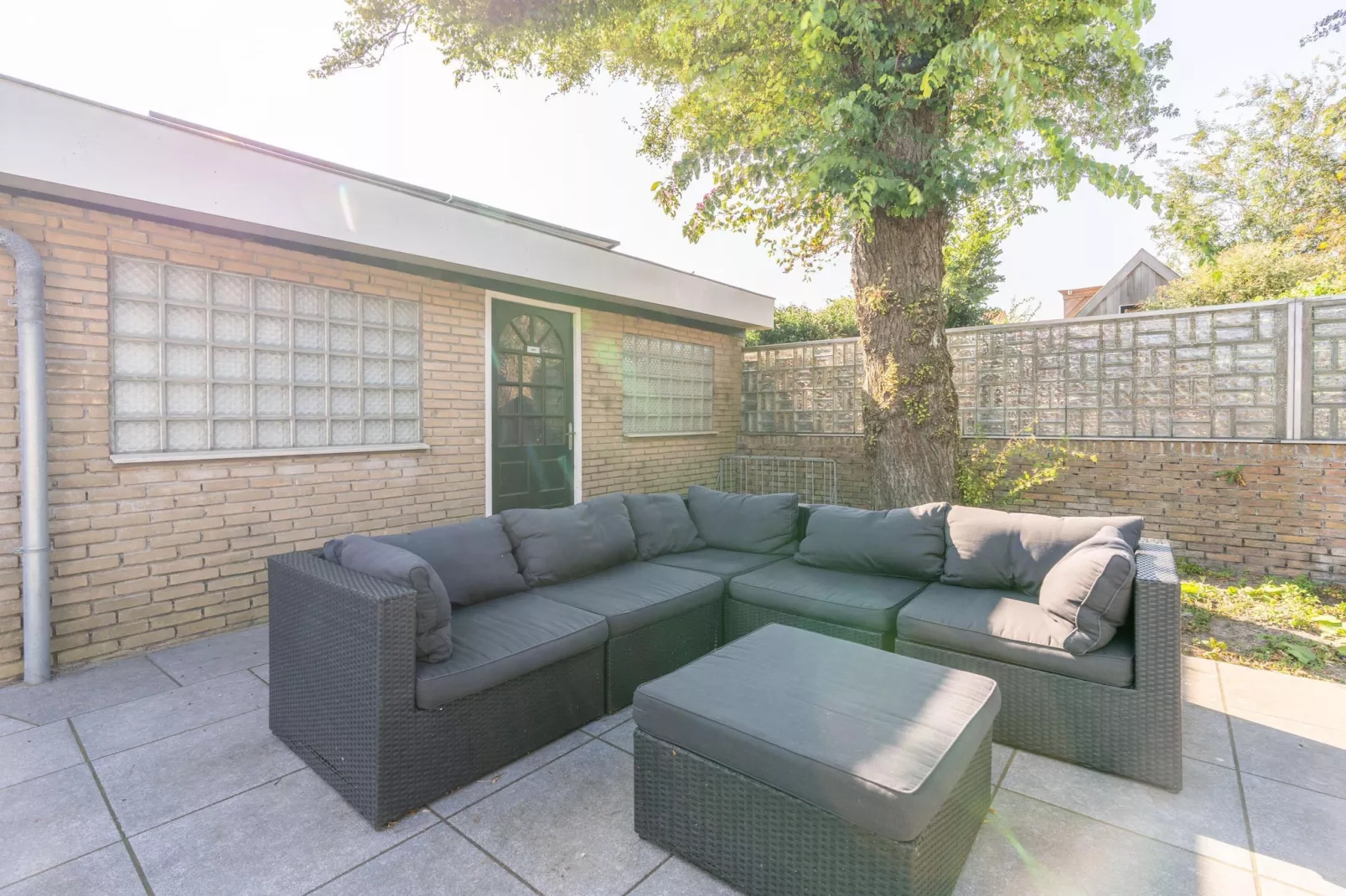 Epelaan 34-Gardens in summer