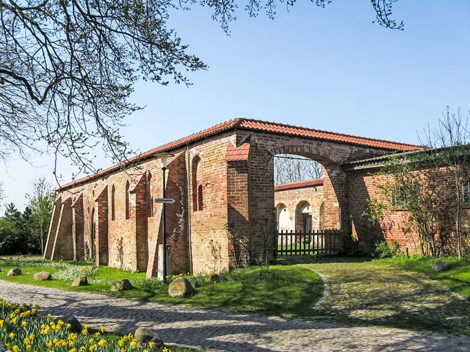 Wariner Straße-Draußen