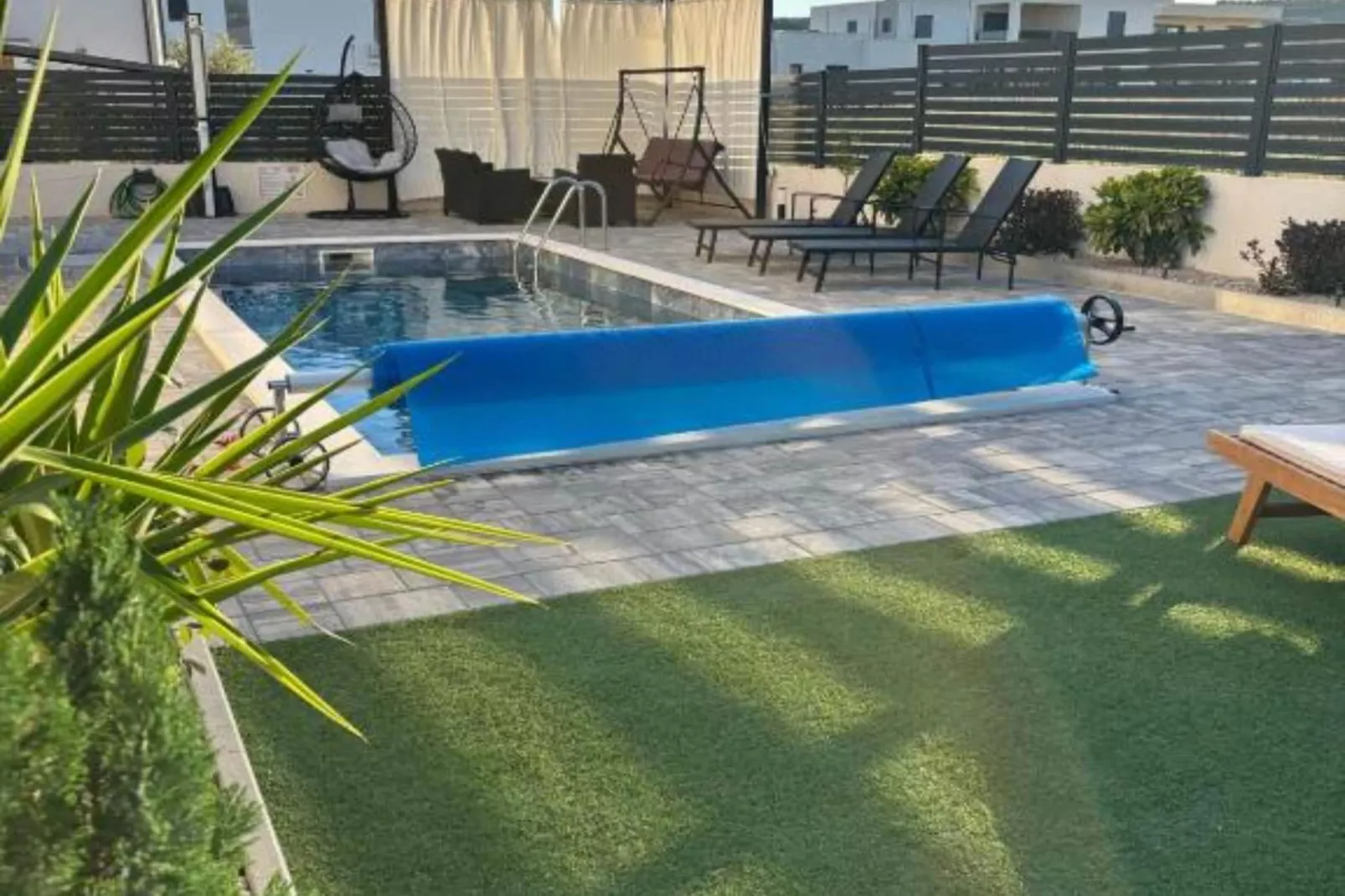 Villa With Pool-Swimming pool