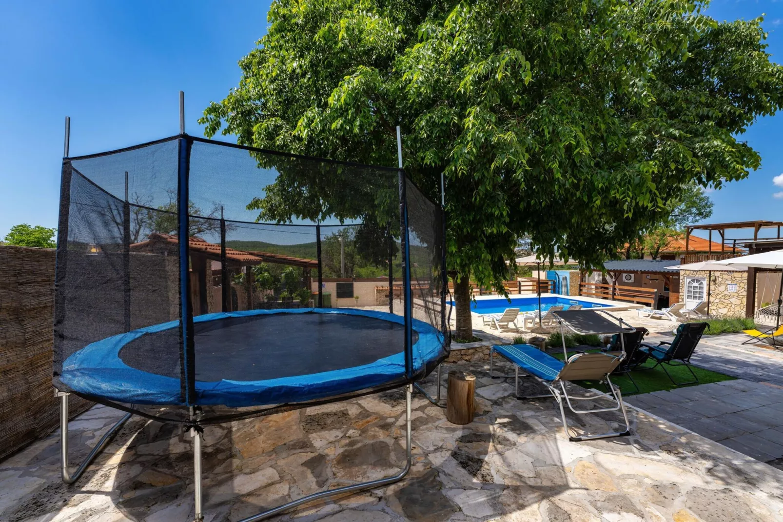 Holiday home Burgija-Jardins en été