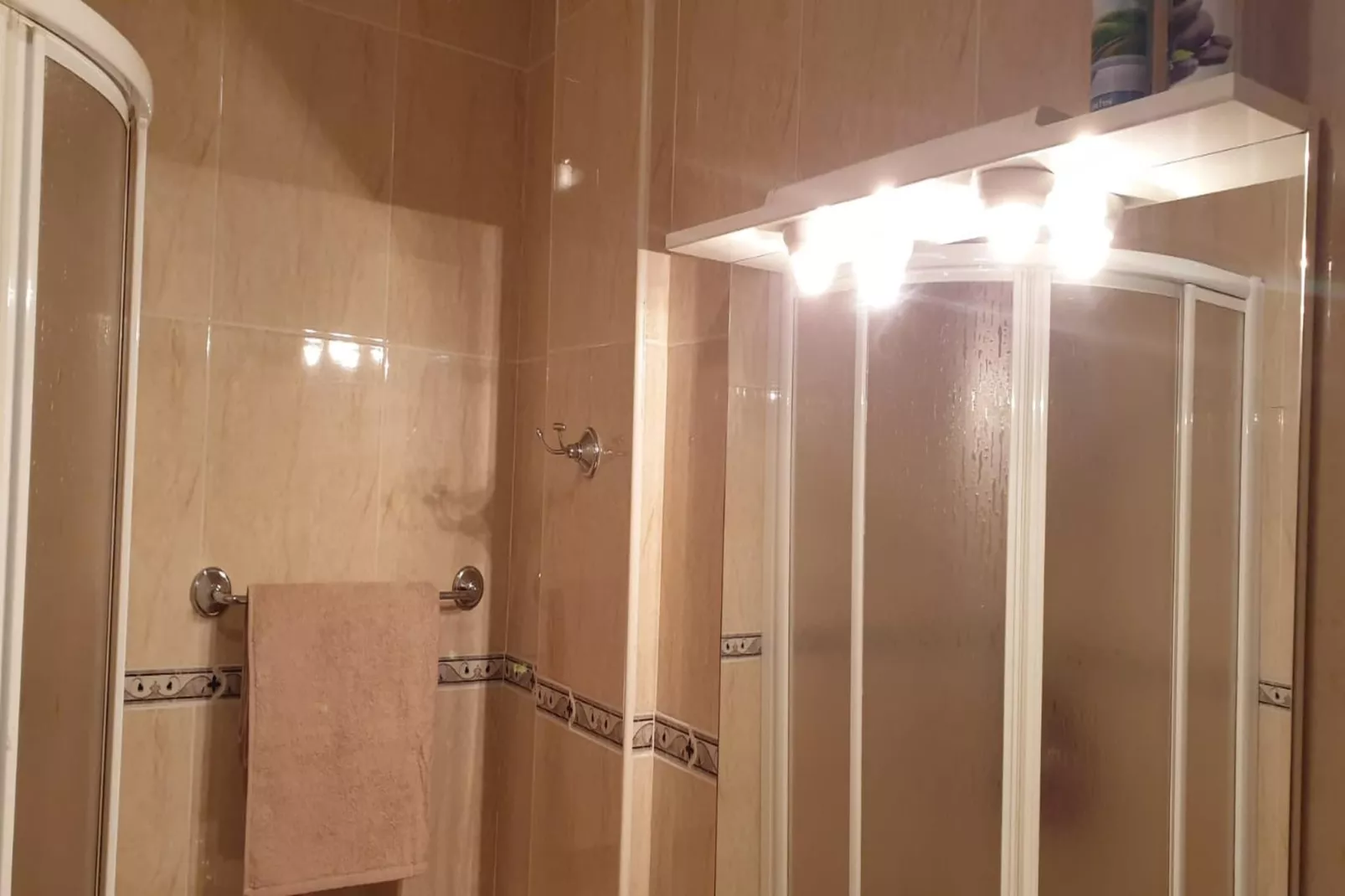 CT 370 AL - Faro's Veraplaya Naturista Apartment-Bathroom