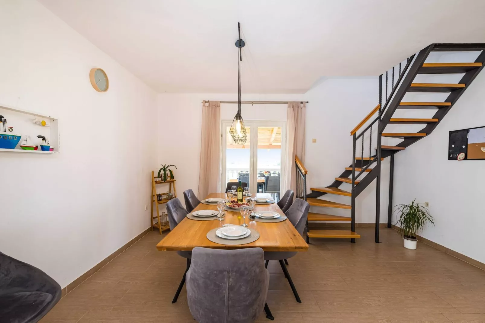 Holiday home Agro Casa-Salle à manger