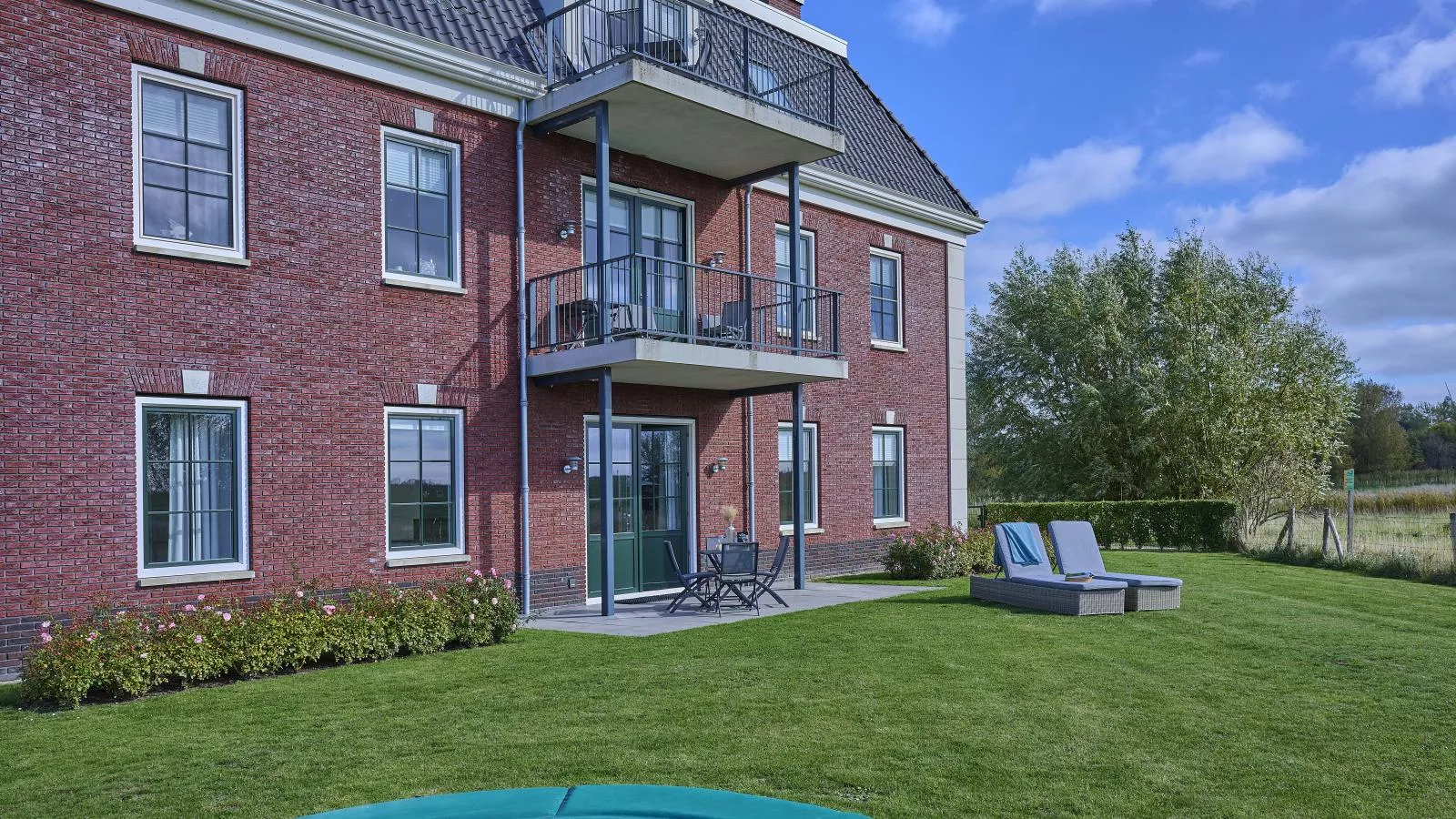 SeaLuxe Residence 27C-Jardins en été