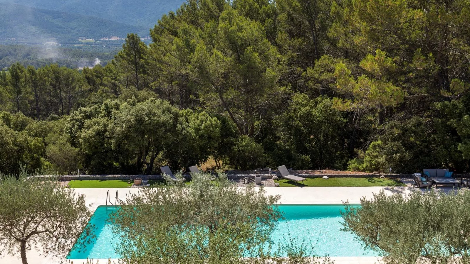 La Rocaille-Vue d'été