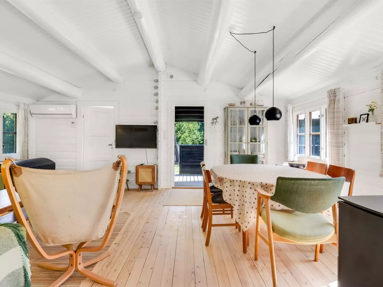 "Reinhardt" - 800m from the sea-Drinnen