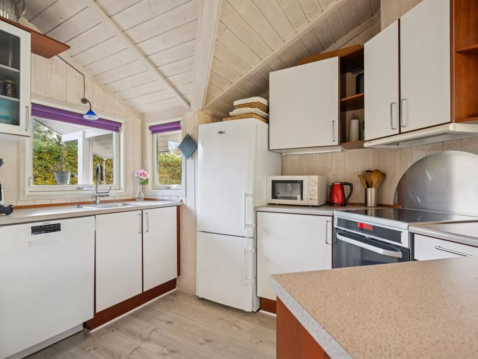 "Gyda" - 840m from the sea-Drinnen