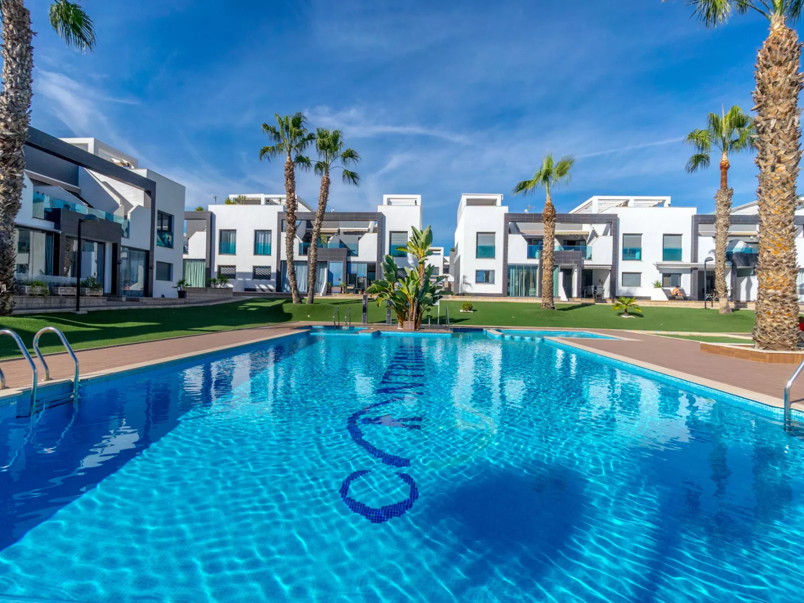 Oasis Beach 1-Draußen