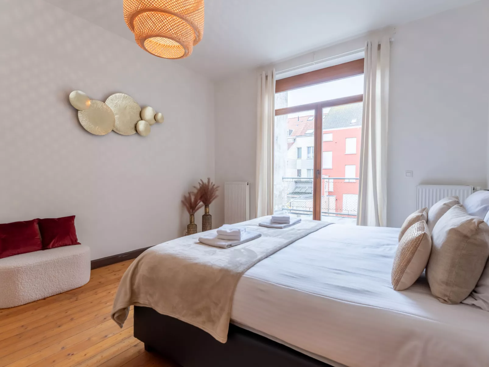 Notre Refuge - Your Belle Époque Escape-Dedans