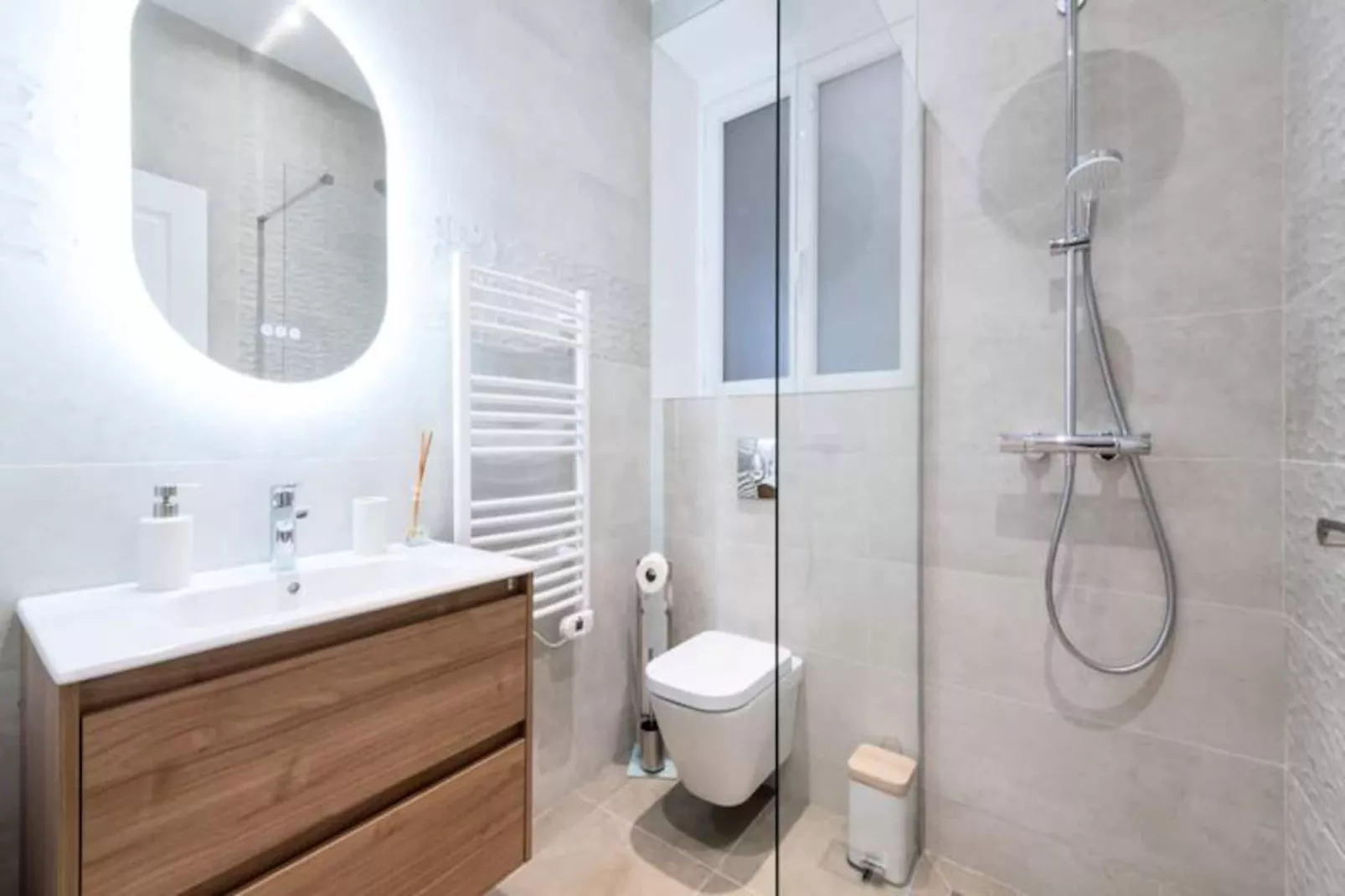 Résidence 3p Avec Balcons, 3min Du Palais Des Congr&egrave;s-Non tagué