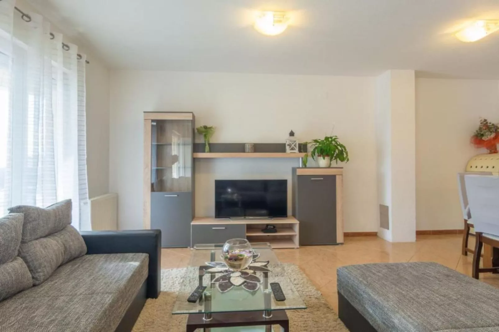 Holiday House BALEN with Swimming Pool - Six Bedroom Holiday House With Pool-Im Freien