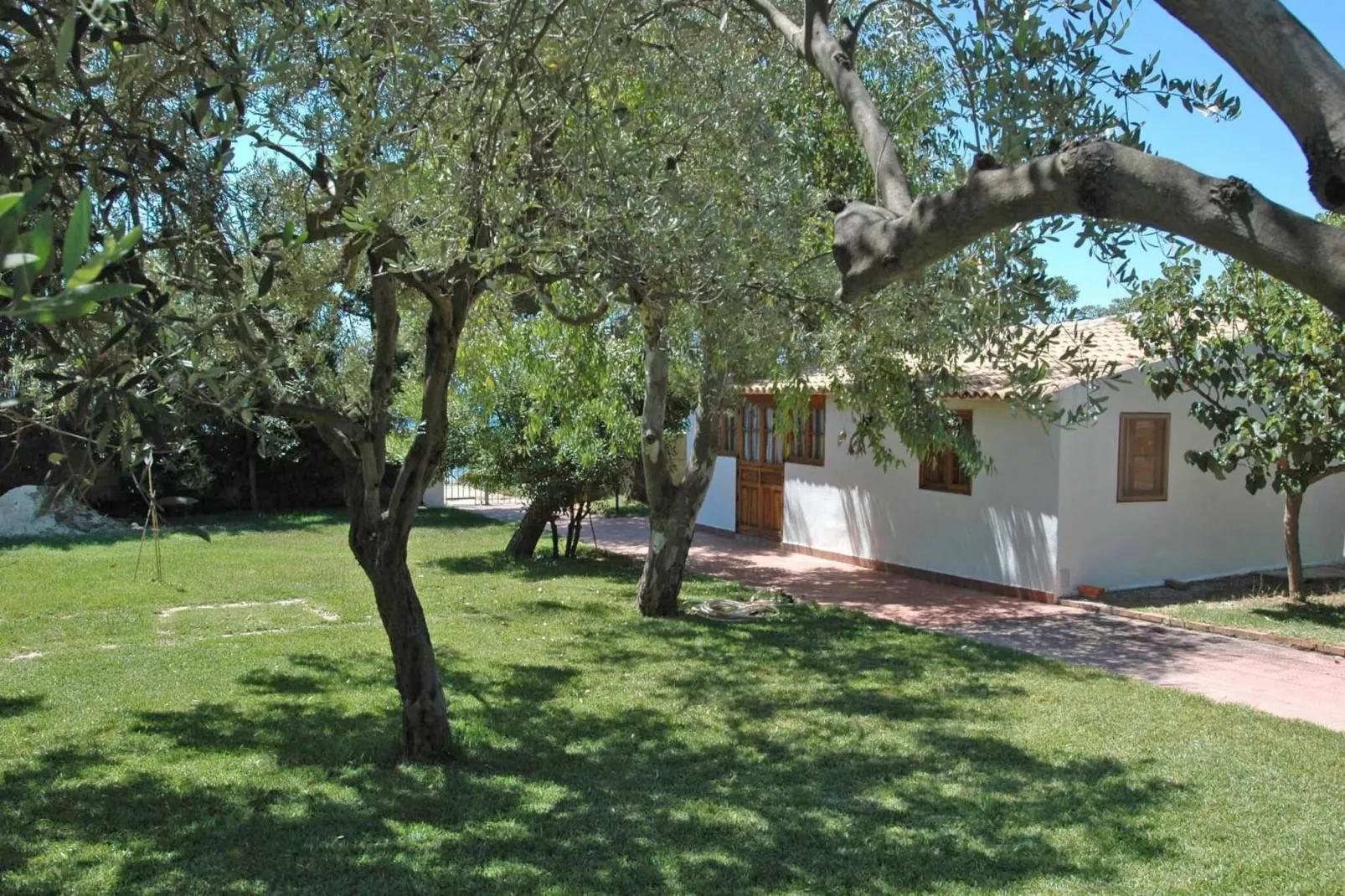 Holiday home Fanusa-Casa Fanusa mit Privatpool-Gardens in summer
