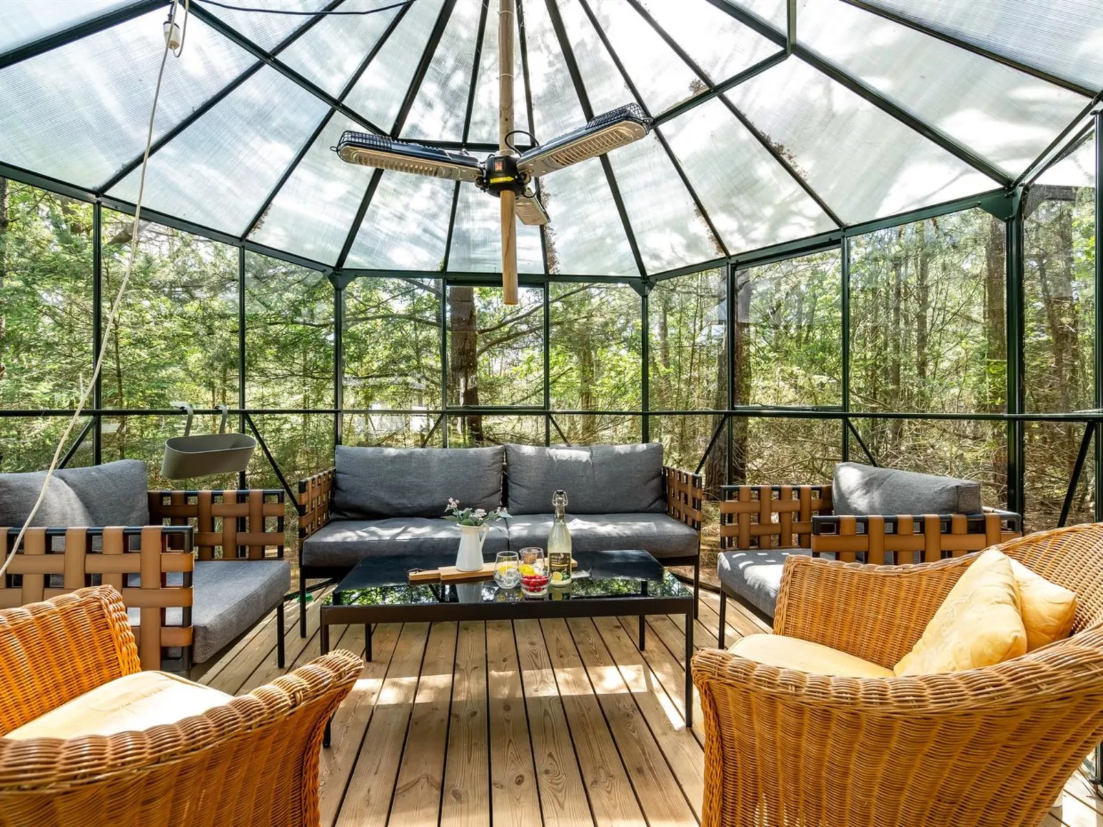 "Hakan" - 4km from the sea-Outside