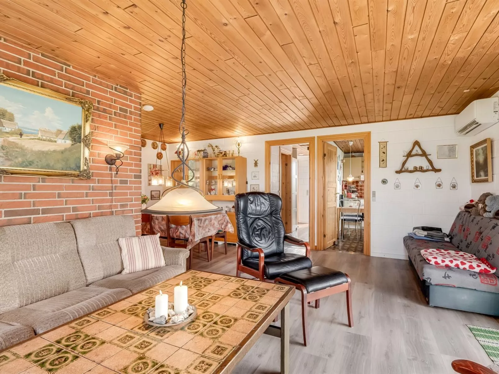 "Tuki" - 700m to the fjord-Inside