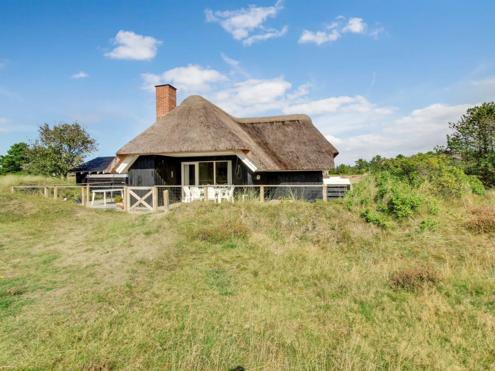 "Annli" - 1.5km from the sea-Outside