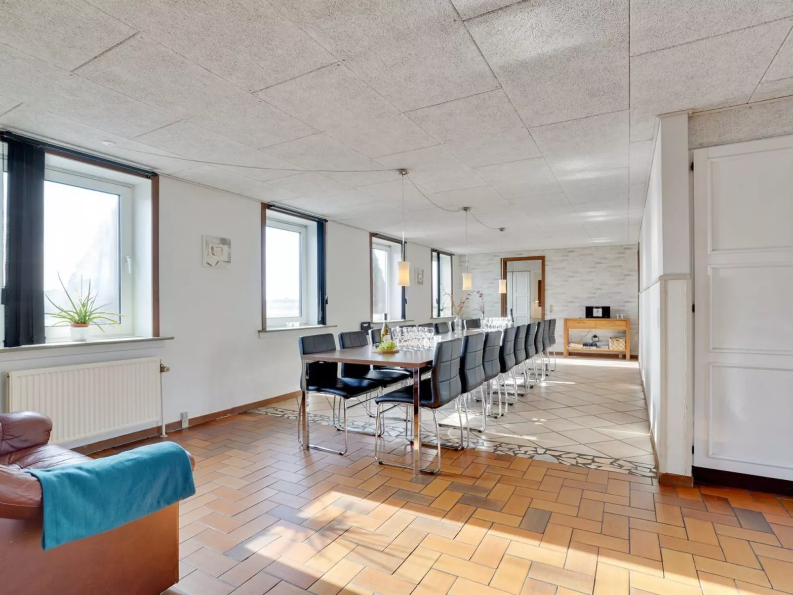 "Rahild" - 2km to the fjord-Inside