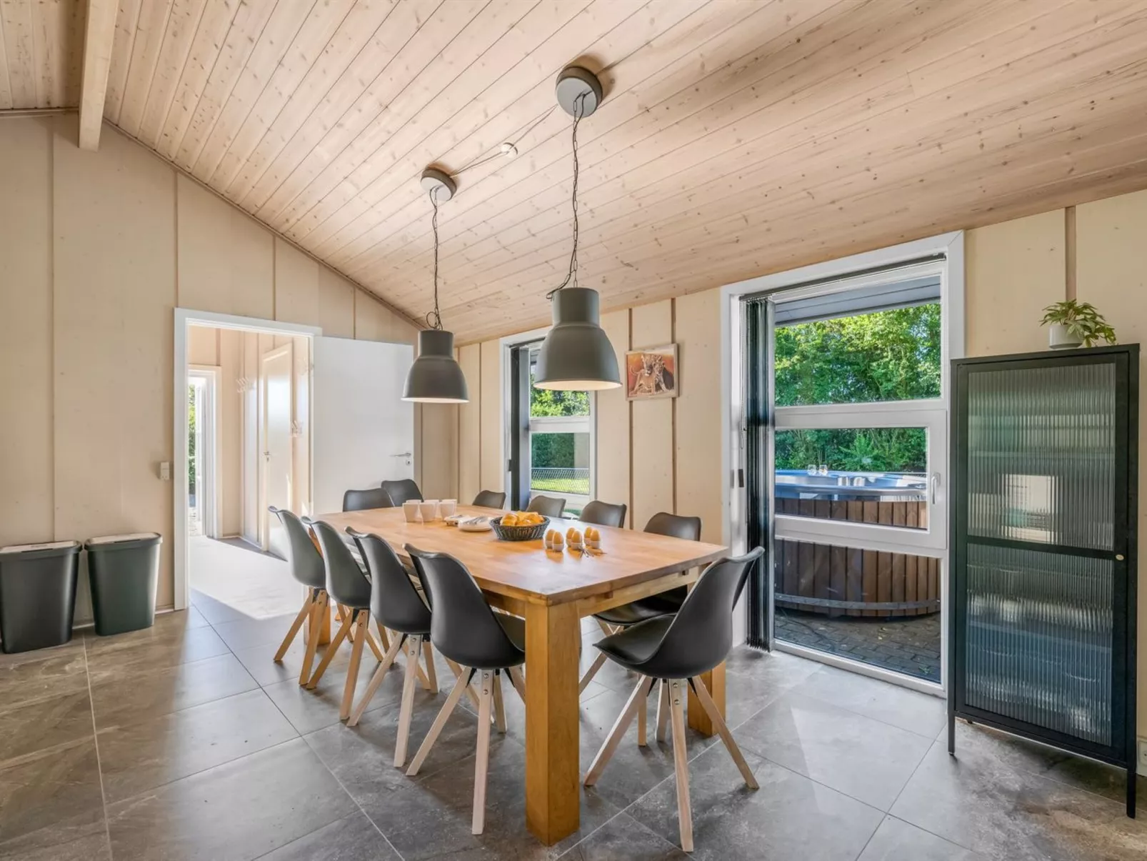 "Findus" - 1.2km to the fjord-Inside