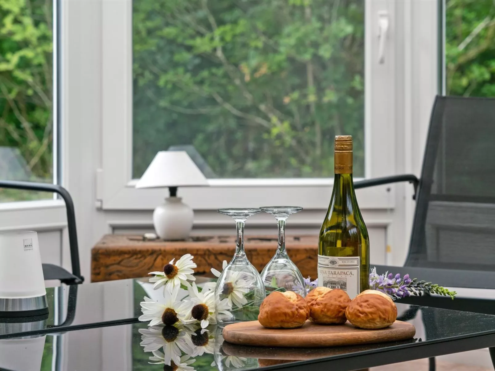 "Gwen" - 2.7km from the sea-Dedans