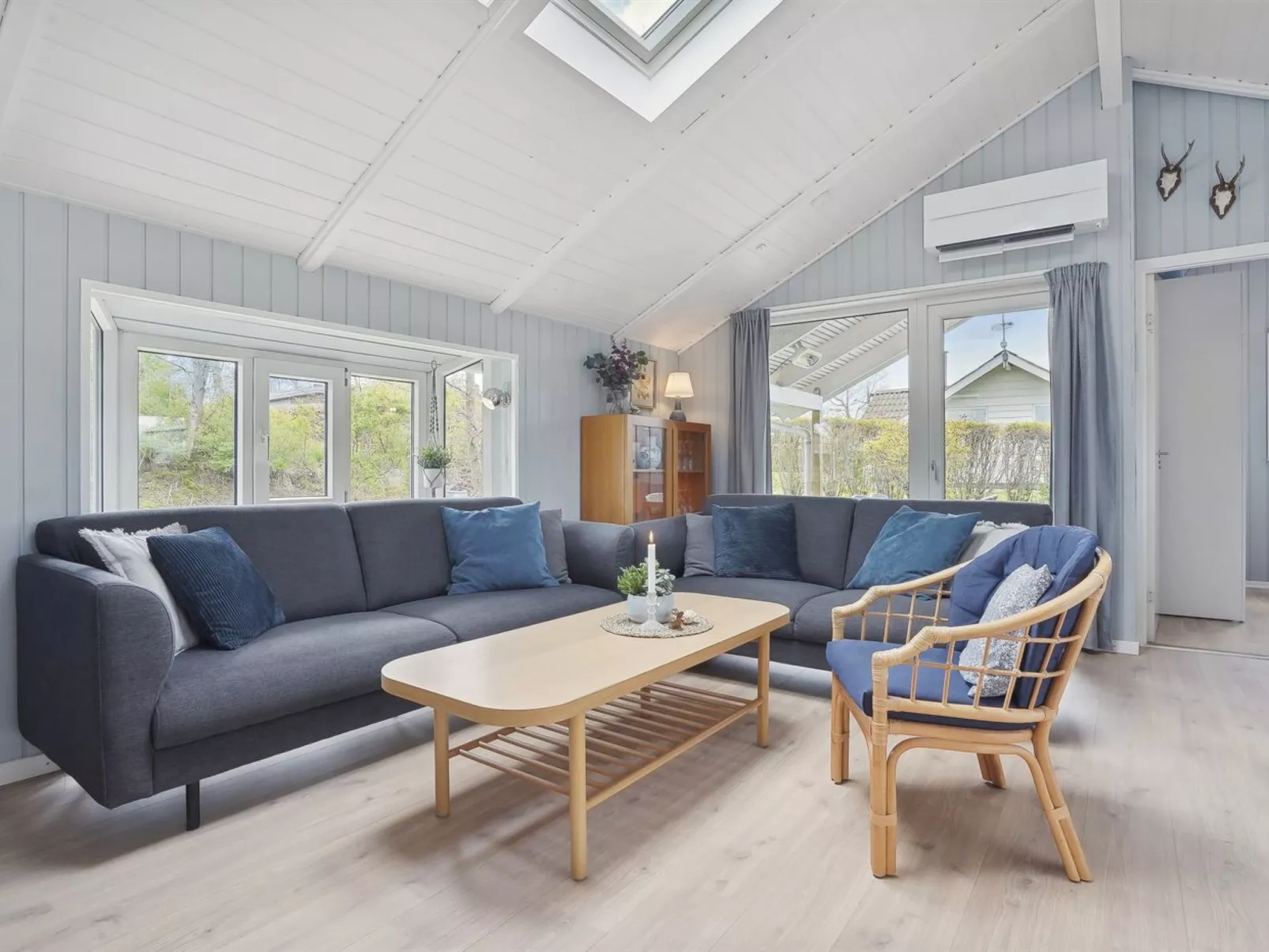 "Petrus" - 750m from the sea-Inside